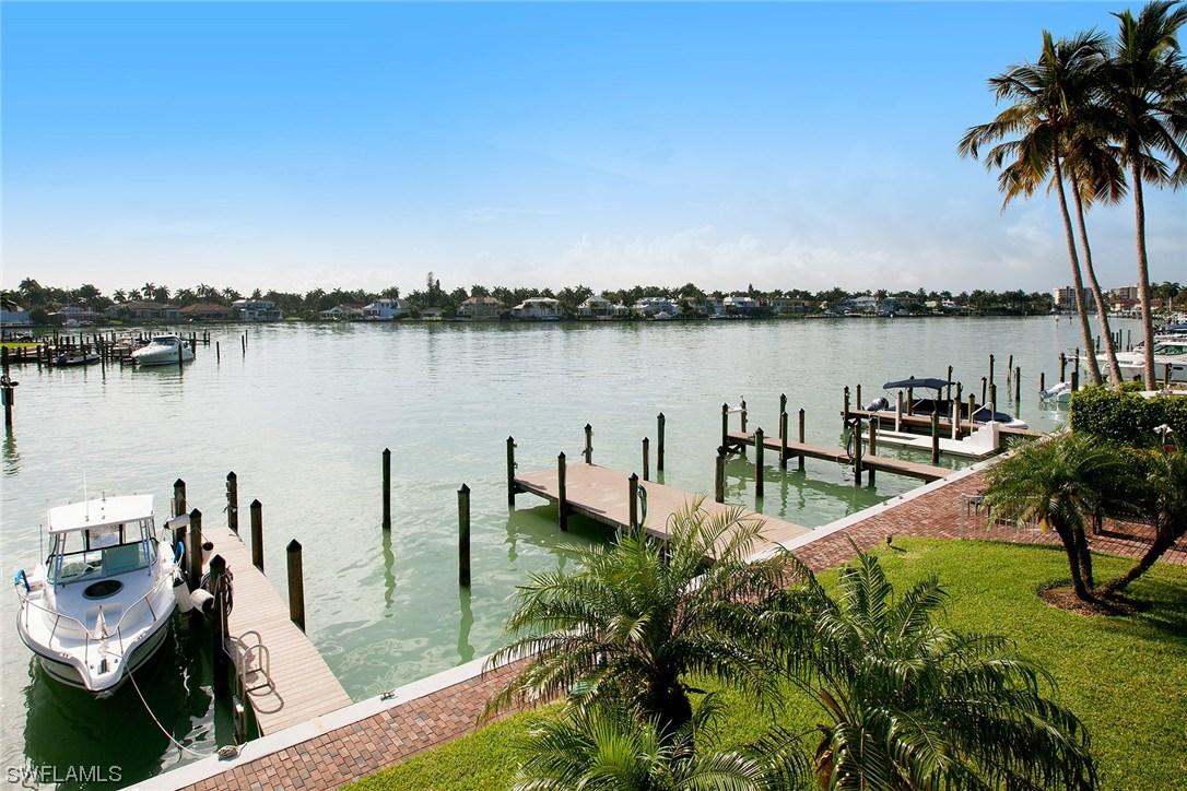 2850 Gulf Shore Blvd. #209, Naples, FL 34103