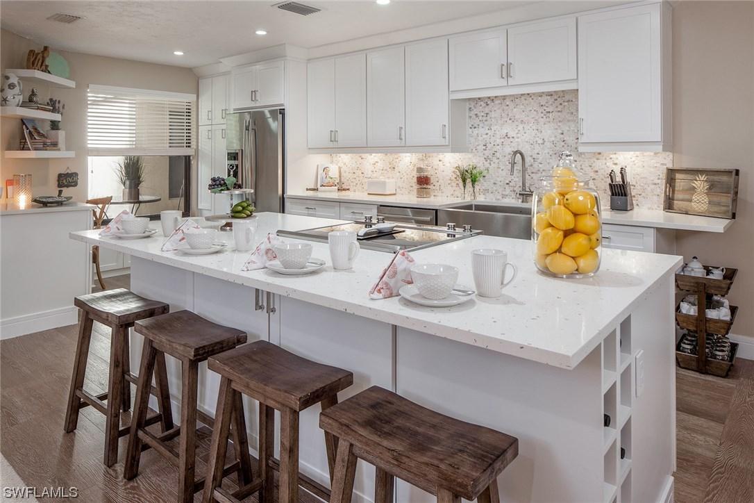 812 10th Ave., Naples, FL 34102