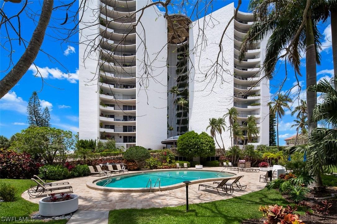 3951 Gulf Shore Blvd. #403, Naples, FL 34103