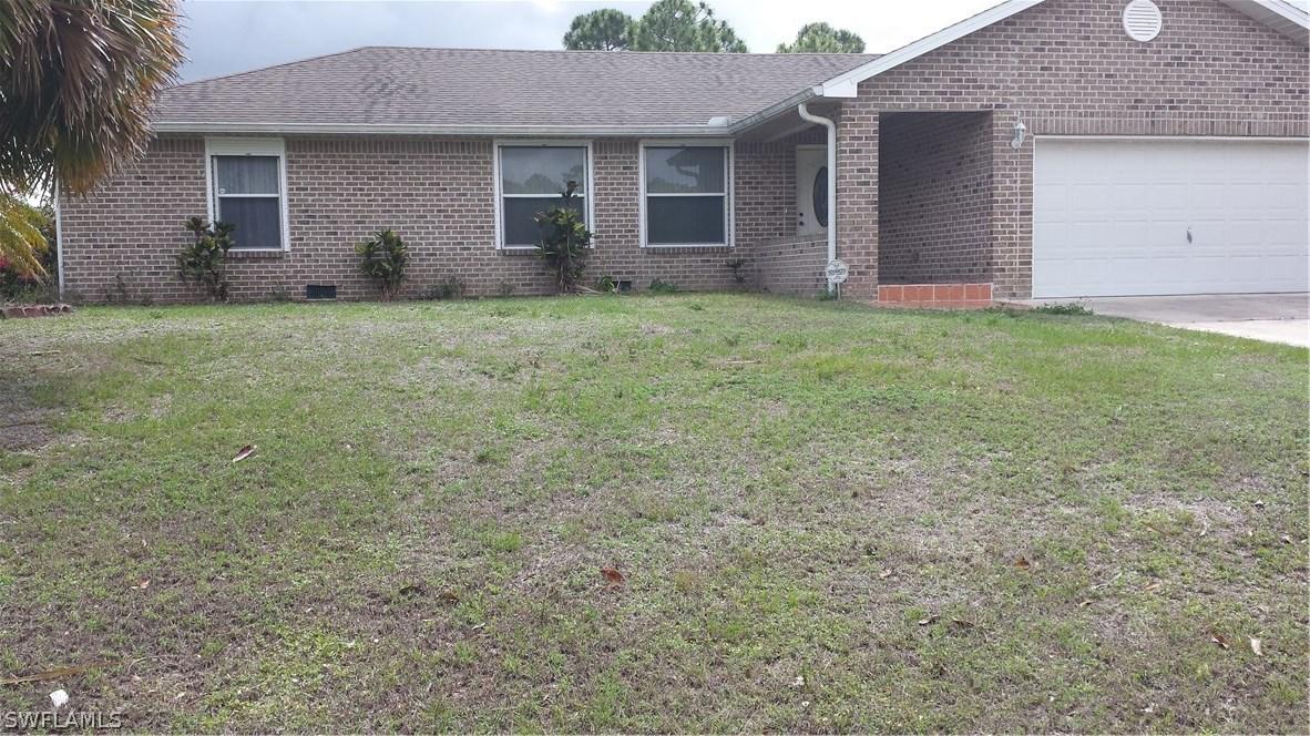 406 Henry Ave., Lehigh Acres, FL 33972