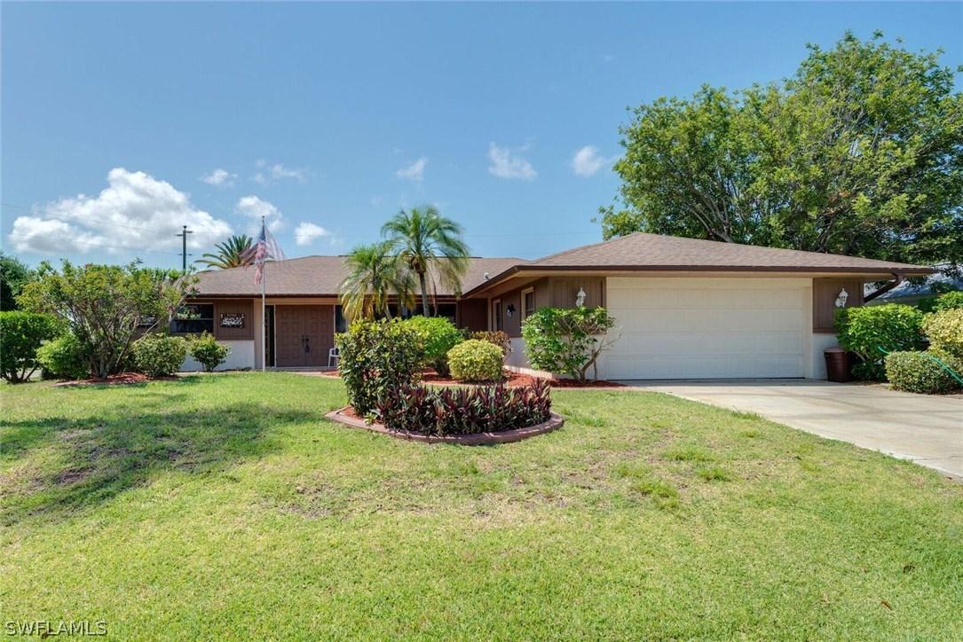 928 SE 34th Ter., Cape Coral, FL 33904