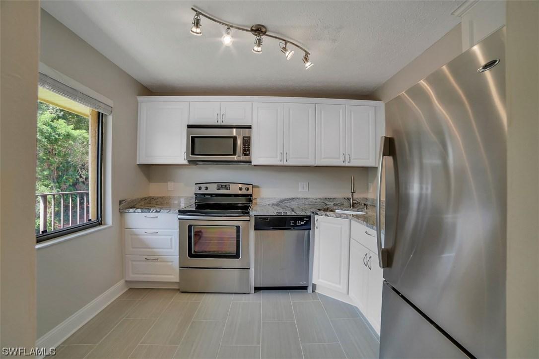 1101 Rosemary Ct. #A-202, Naples, FL 34103