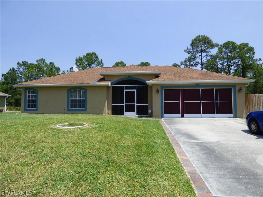 933 Berg St., Lehigh Acres, FL 33974