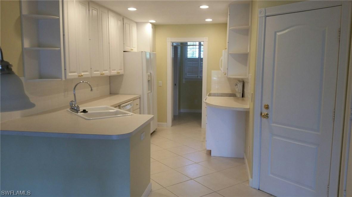 5397 Cove Cir. #117, Naples, FL 34119