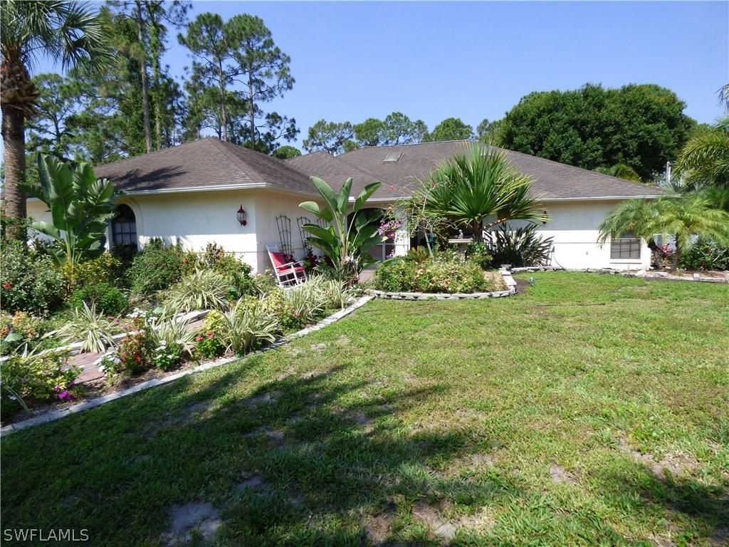 821 Roosevelt Ave., Lehigh Acres, FL 33936