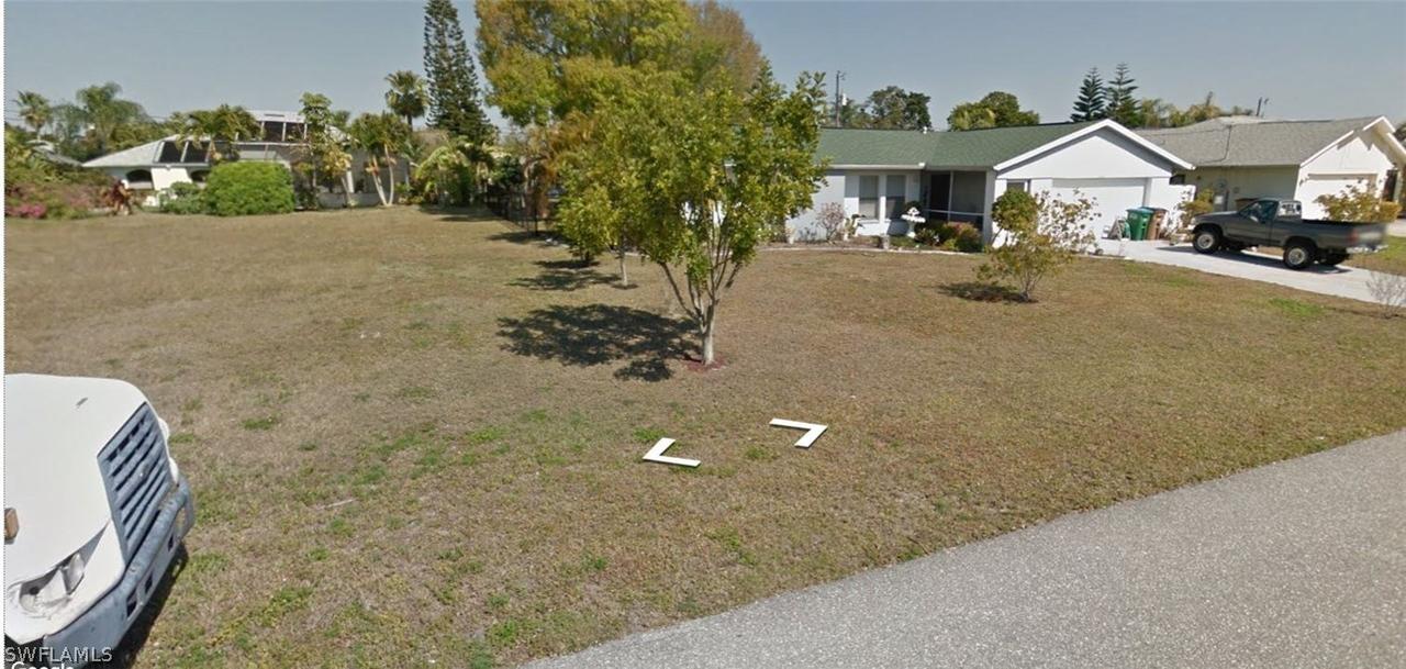 1201 SE 21st Ter., Cape Coral, FL 33990