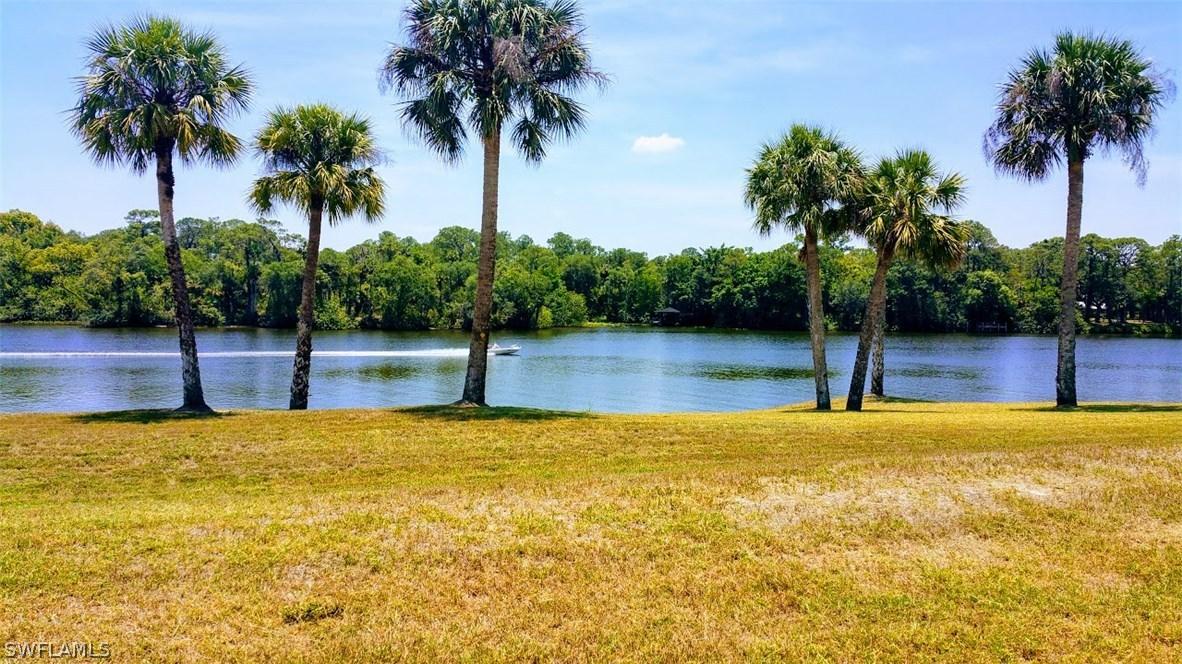 2412 River Way, Labelle, FL 33935
