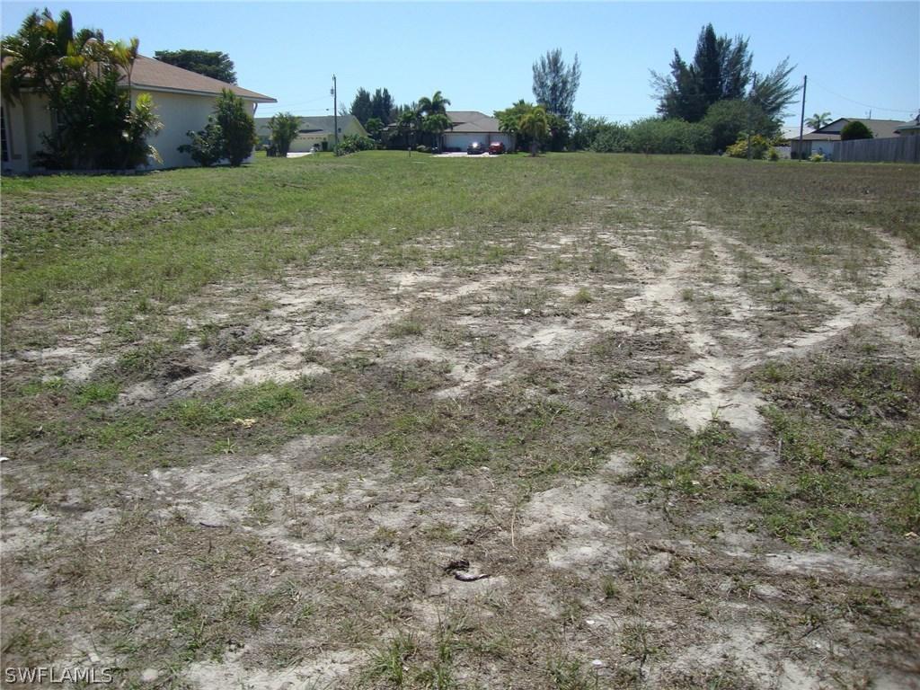 1822 NE 4th Ave., Cape Coral, FL 33909