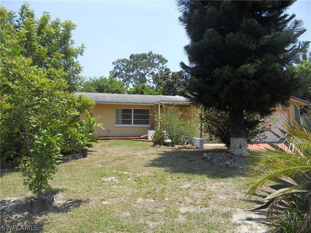 30 Michigan Rd., Lehigh Acres, FL 33936