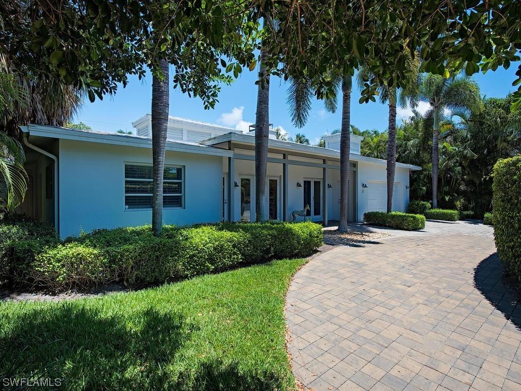 527 7th Ave., Naples, FL 34102