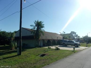 901 Fillmore Ave., Lehigh Acres, FL 33936