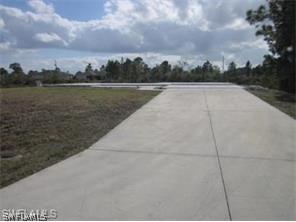 844 Chezy St., Lehigh Acres, FL 33974