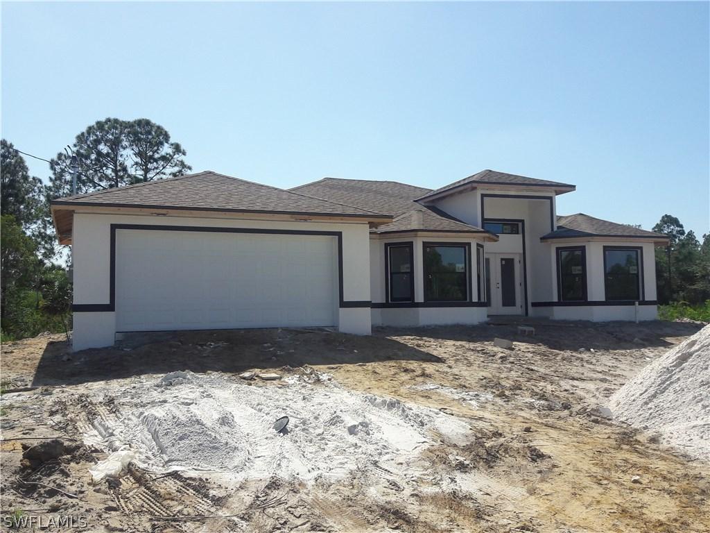 1015 Greenwood Ave., Lehigh Acres, FL 33972