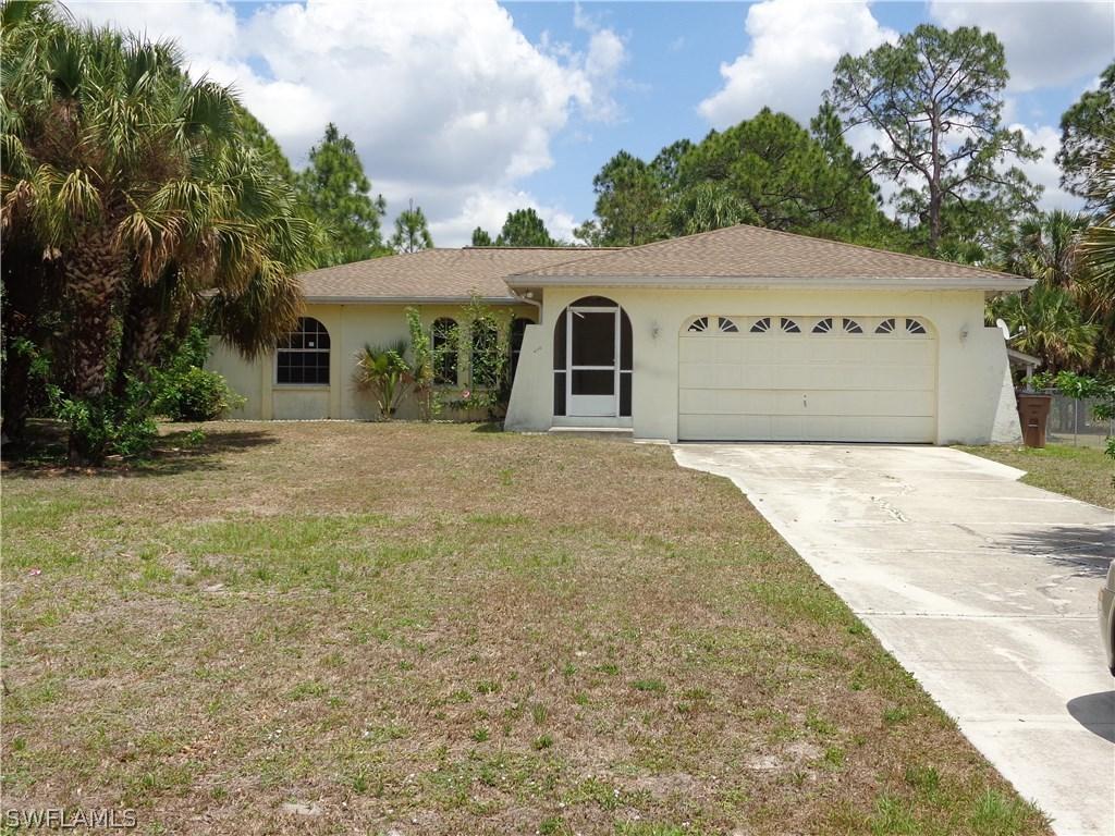 616 Henry Ave., Lehigh Acres, FL 33972
