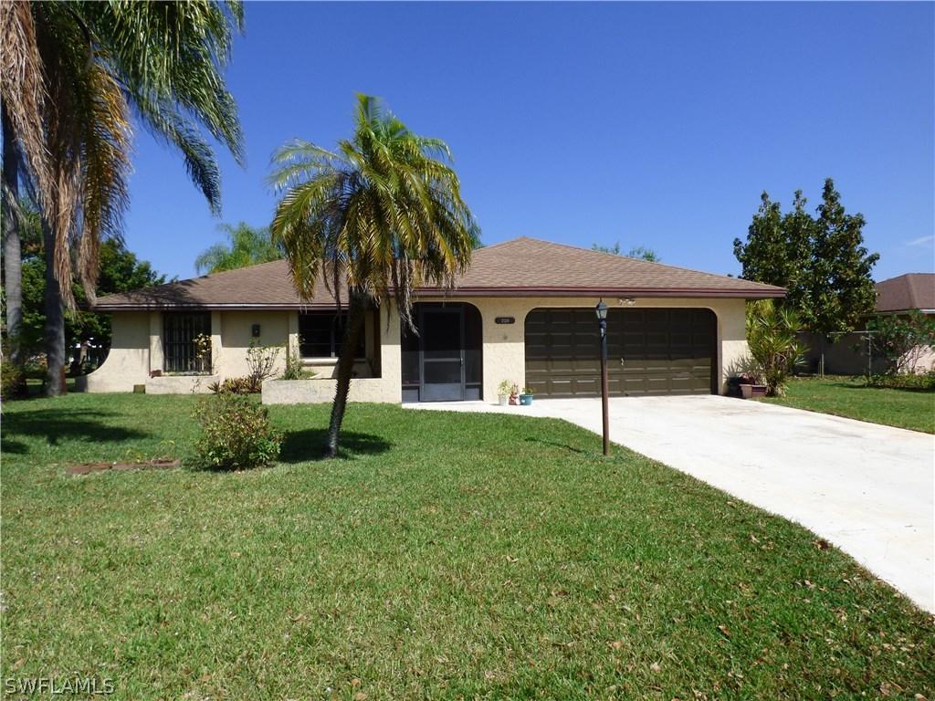 208 Ground Dove Cir., Lehigh Acres, FL 33936
