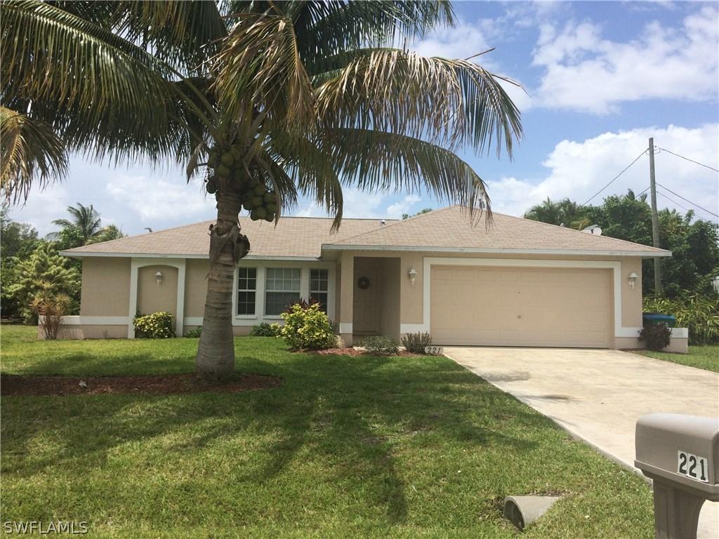 221 SW 32nd Ter., Cape Coral, FL 33914