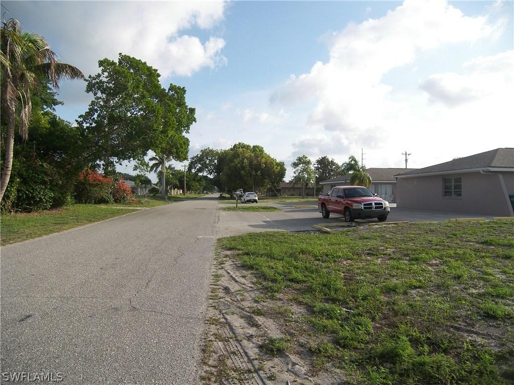 3515 SE 15th Pl., Cape Coral, FL 33904