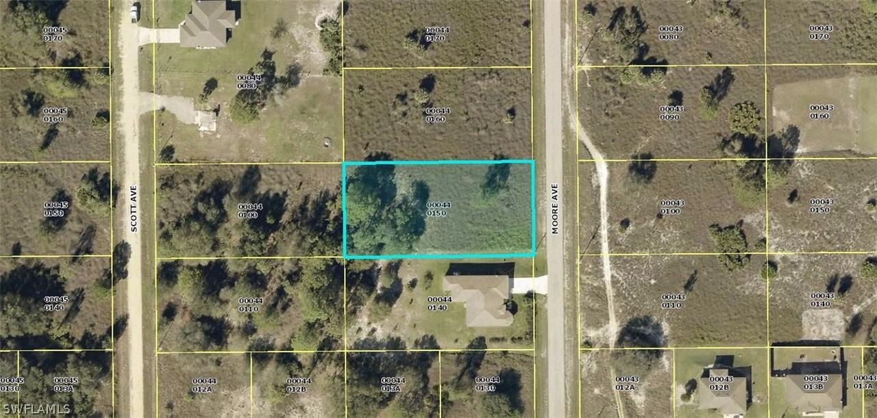 1905 Moore Ave., Lehigh Acres, FL 33972