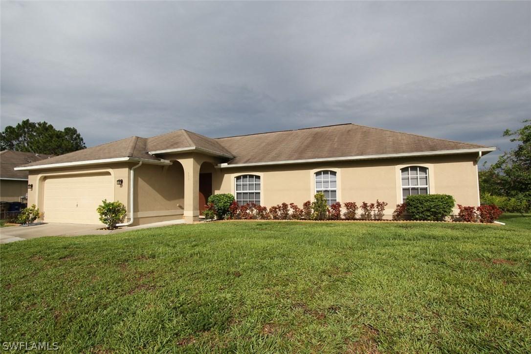 554 Silver Ave., Lehigh Acres, FL 33974