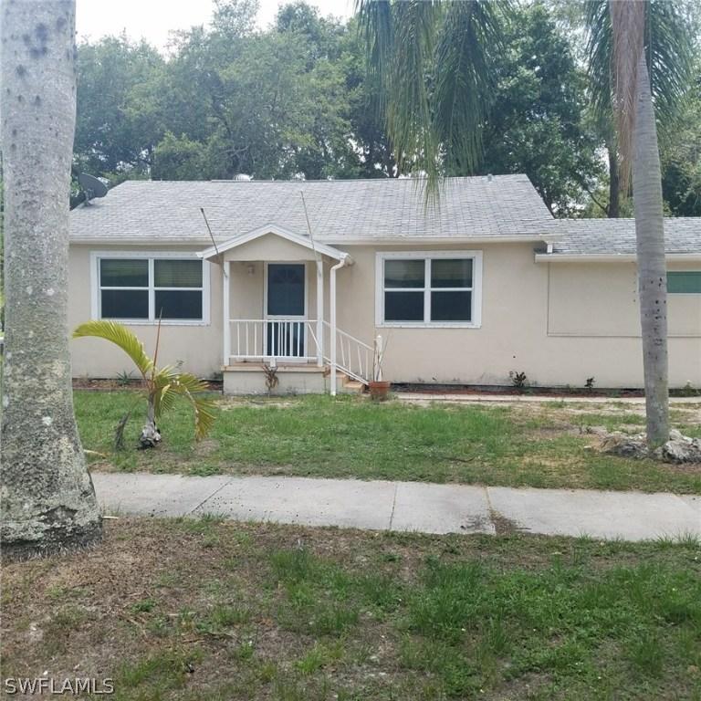 1562 Lynwood Ave., Fort Myers, FL 33901