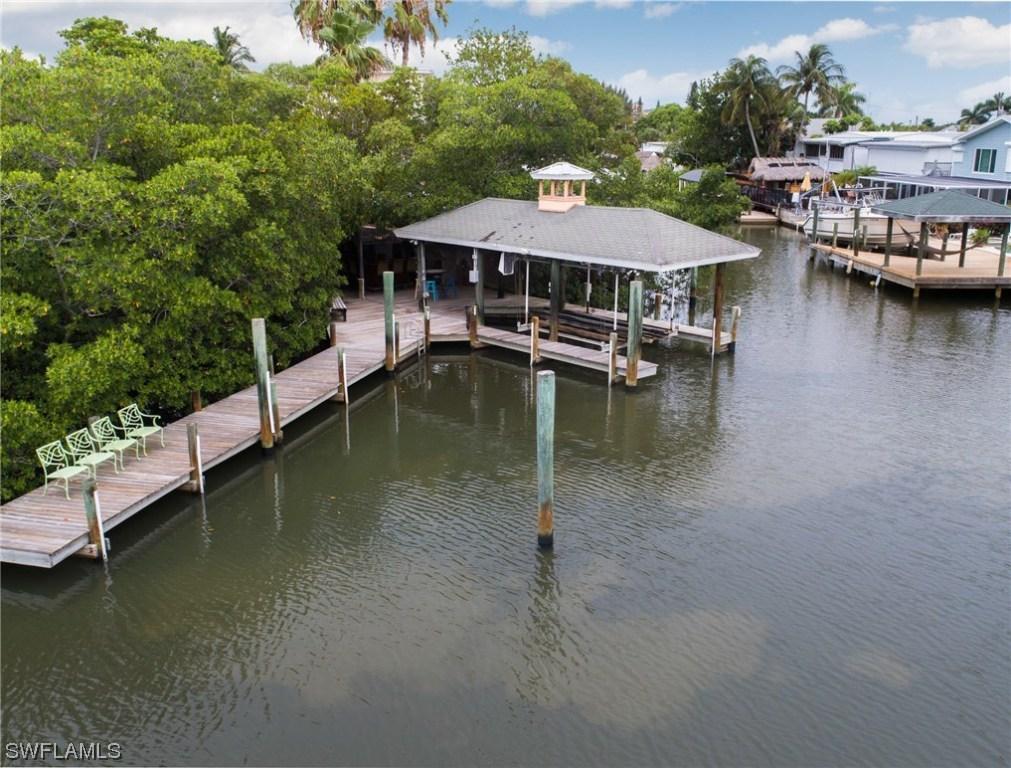 849 Lagoon St., Fort Myers Beach, FL 33931