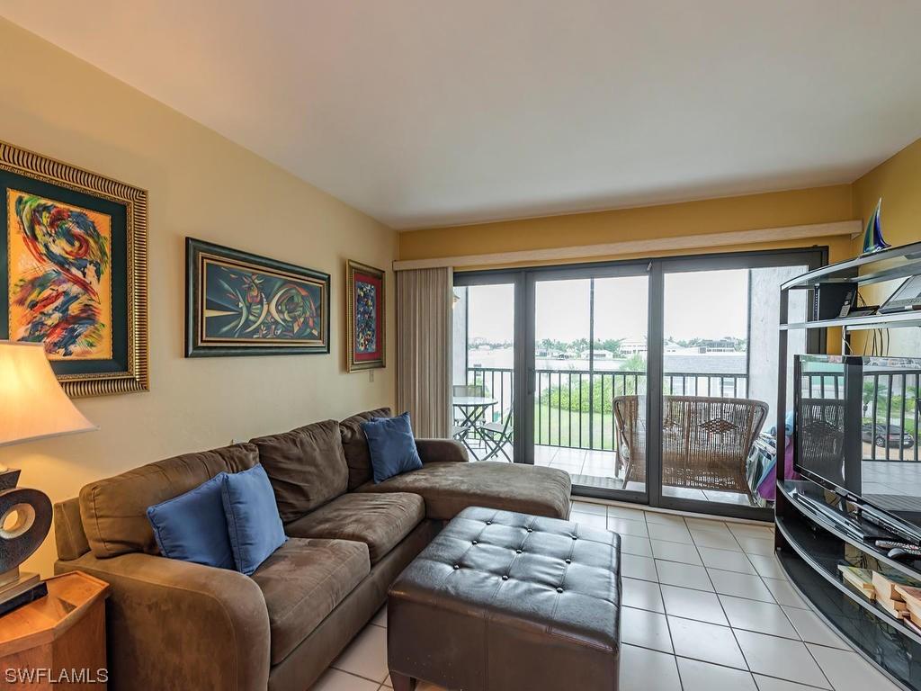 260 Southbay Dr. #208, Naples, FL 34108