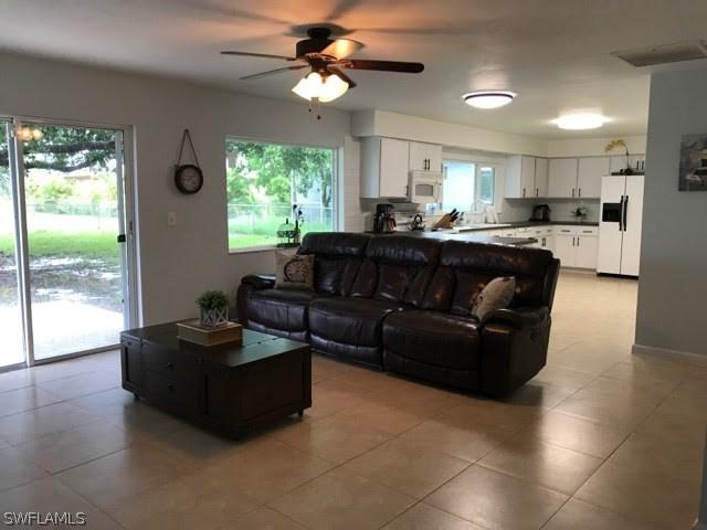 1717 SE 21st Ter., Cape Coral, FL 33990