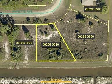 1046 Fayette Ave., Lehigh Acres, FL 33974