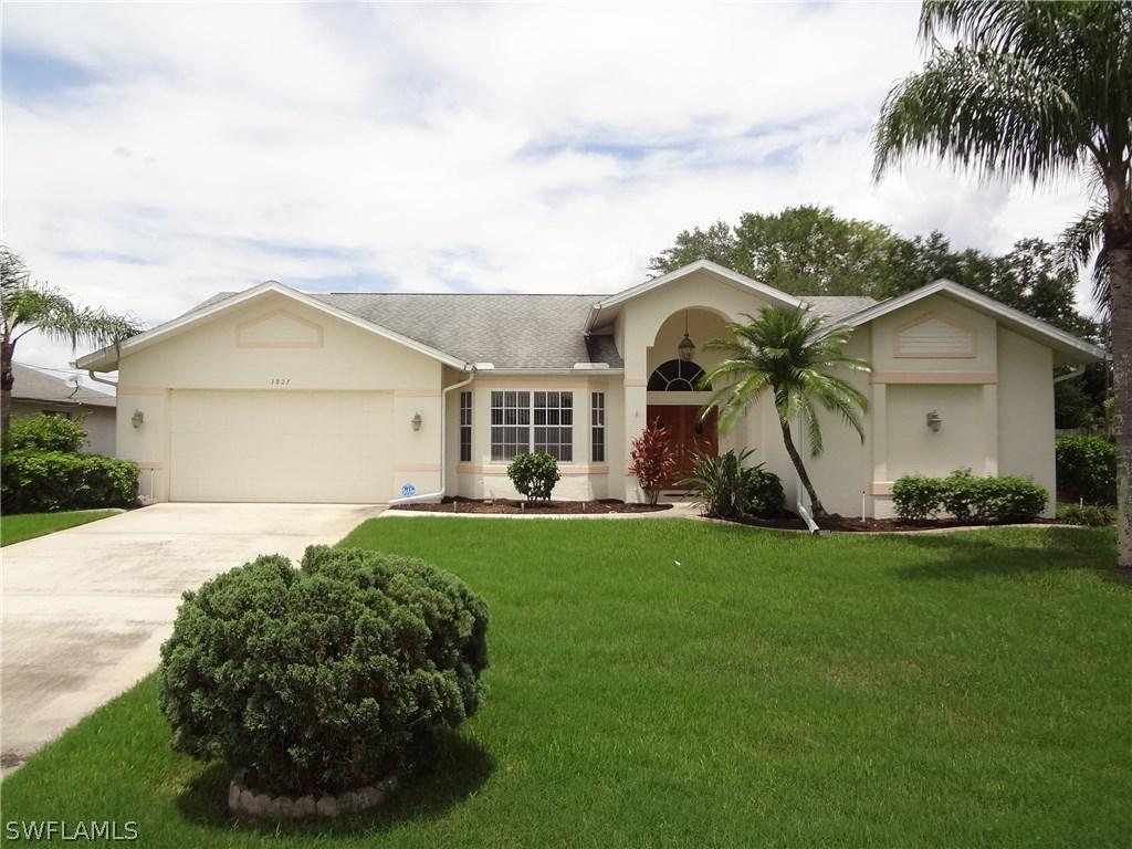 3827 SE 2nd Pl., Cape Coral, FL 33904