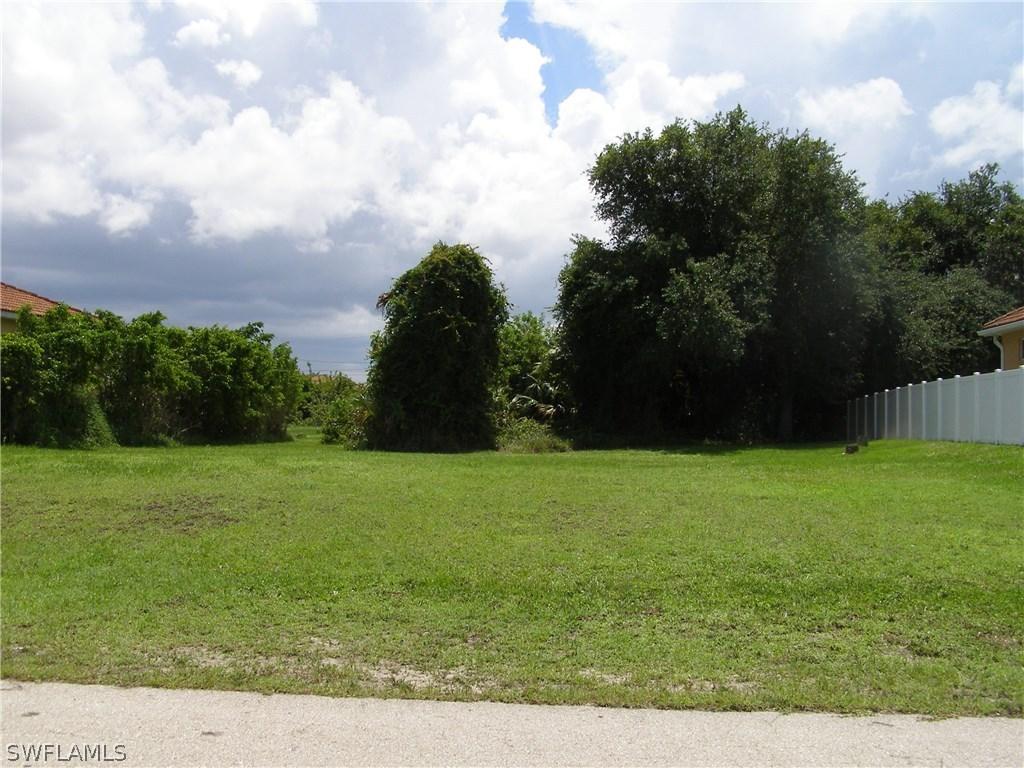 1919 NW 28th Pl., Cape Coral, FL 33993