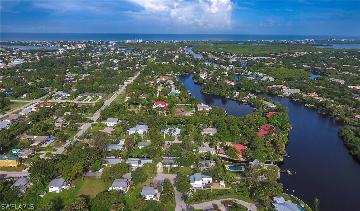 27720 Riverdale Ln., Bonita Springs, FL 34134