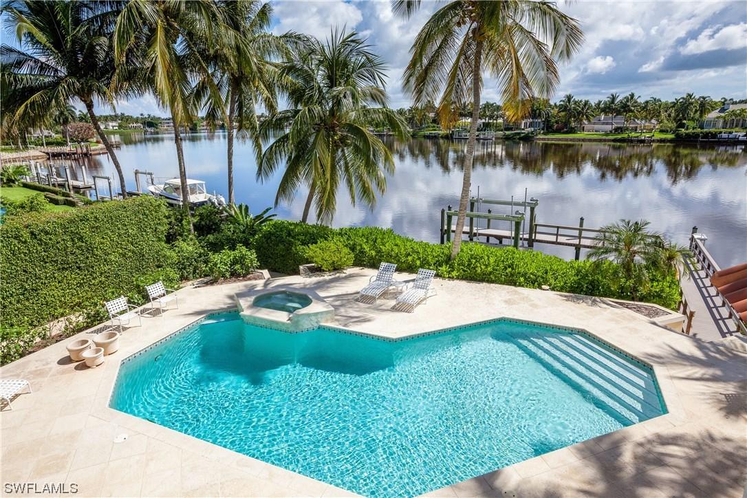 777 Kings Town Dr., Naples, FL 34102