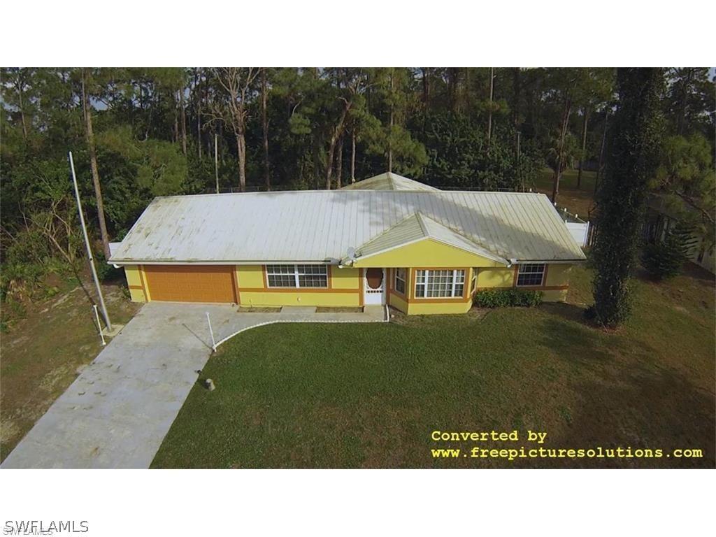 520 Greenwood Ave., Lehigh Acres, FL 33972