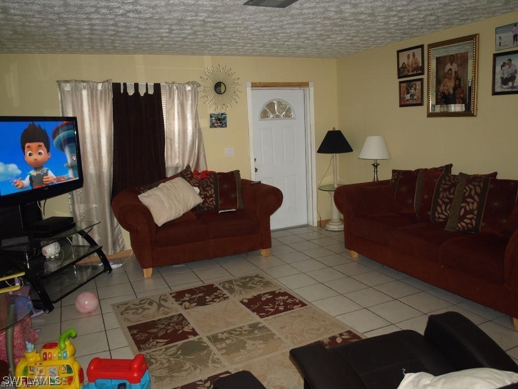 5317 Mitchell St., Naples, FL 34113