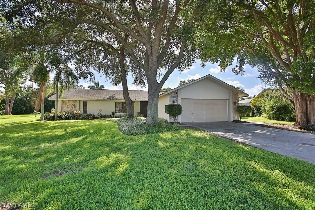 655 Astarias Cir., Fort Myers, FL 33919