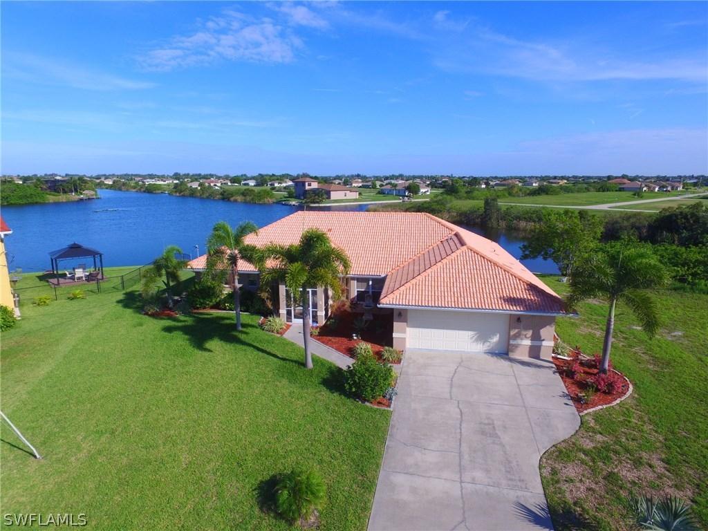 814 NW 11th Pl., Cape Coral, FL 33993
