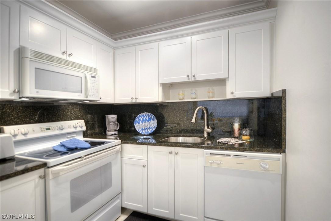 473 12th Ave. #B2, Naples, FL 34102