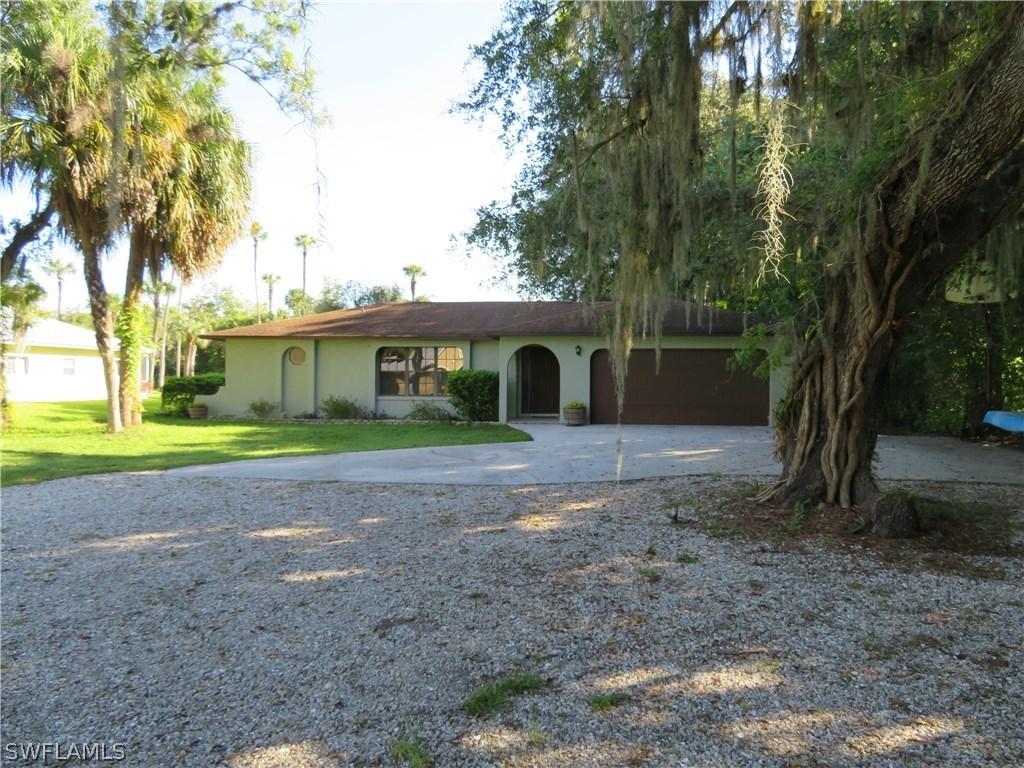 1708 Caloosa Estates Ct., Labelle, FL 33935