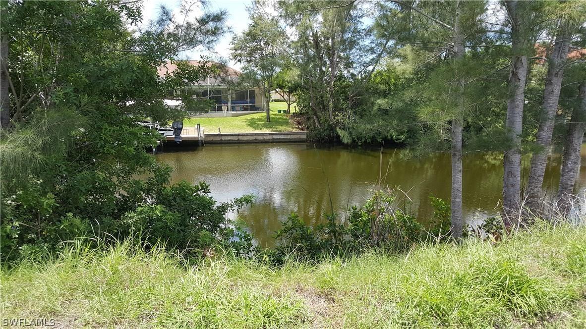 120 Kamal Pkwy., Cape Coral, FL 33904