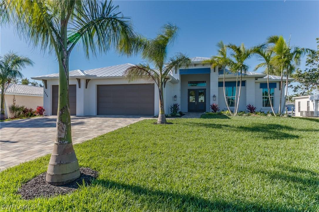 5258 Stratford Ct., Cape Coral, FL 33904