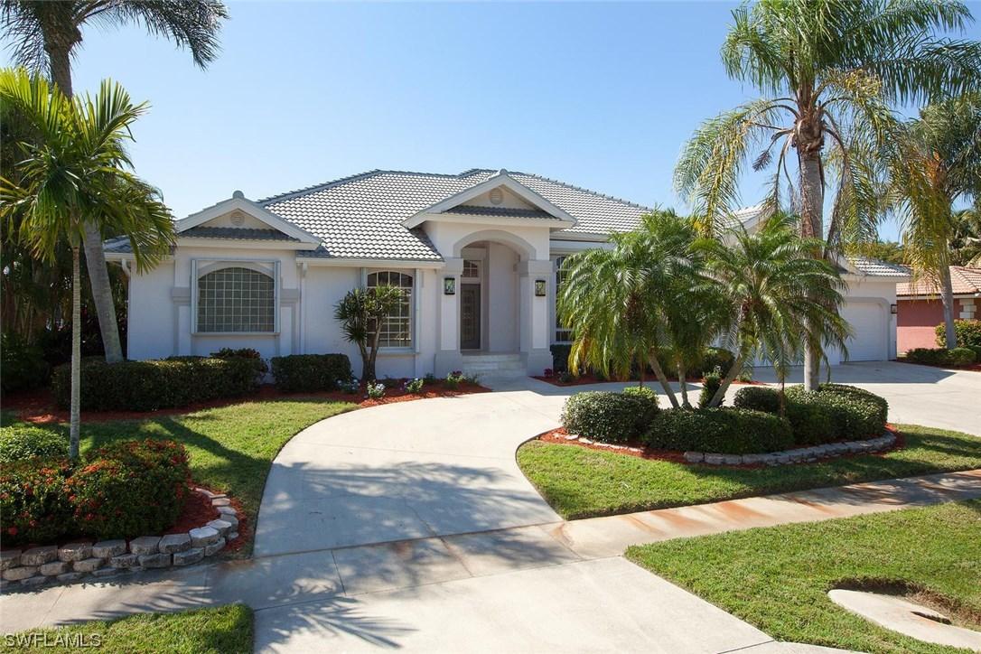 350 Grapewood Ct., Marco Island, FL 34145