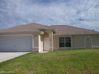 813 Casper Yost St., Lehigh Acres, FL 33974