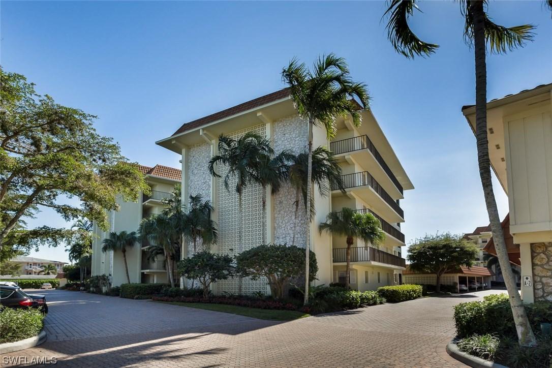 222 Harbour Dr. #114, Naples, FL 34103