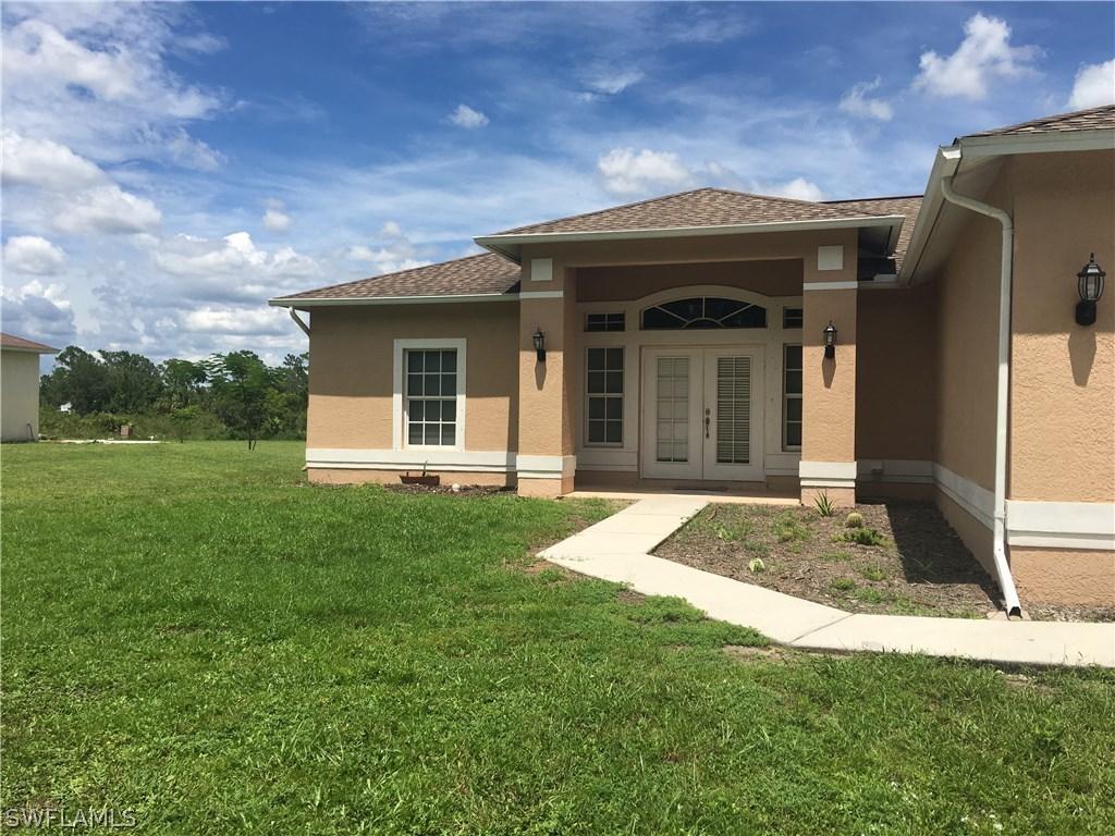 818 Cortez Ave., Lehigh Acres, FL 33972