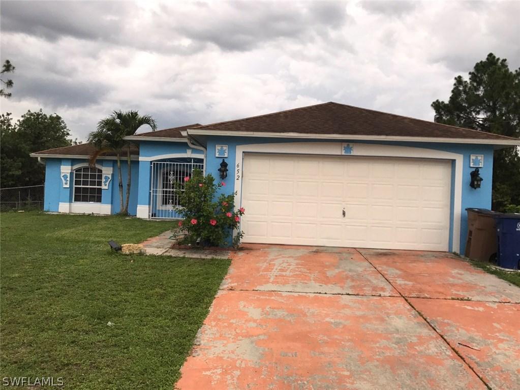652 Keller St., Lehigh Acres, FL 33974
