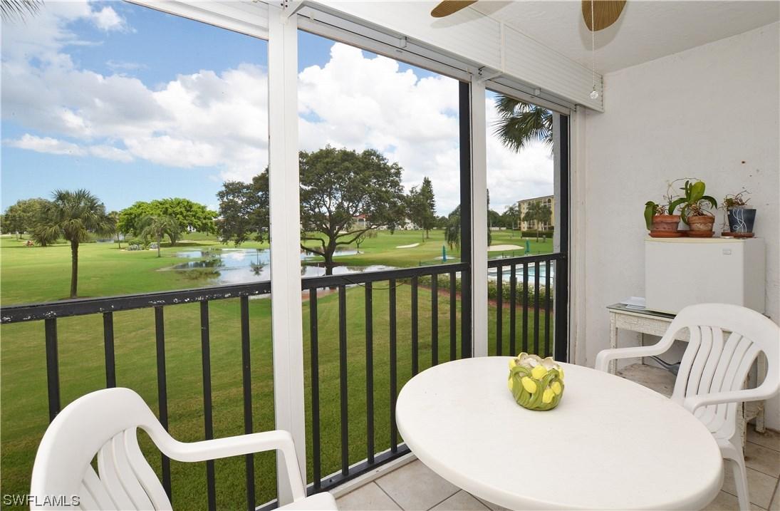 37 High Point Cir. #206, Naples, FL 34103