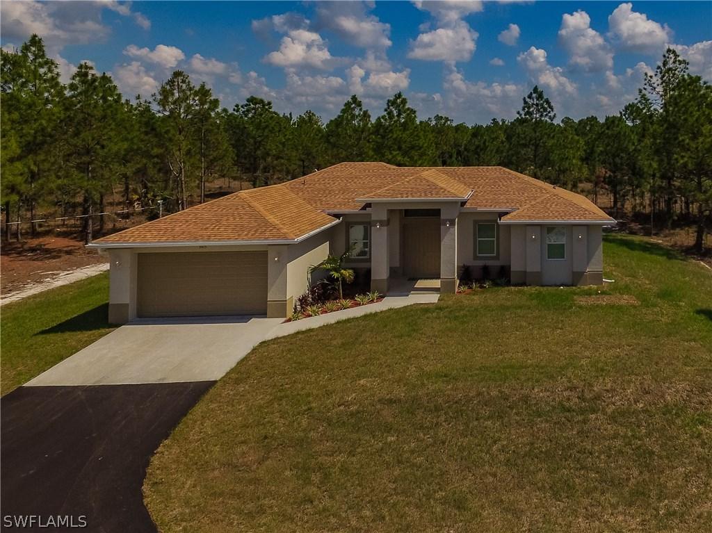 2888 22nd Ave., Naples, FL 34120