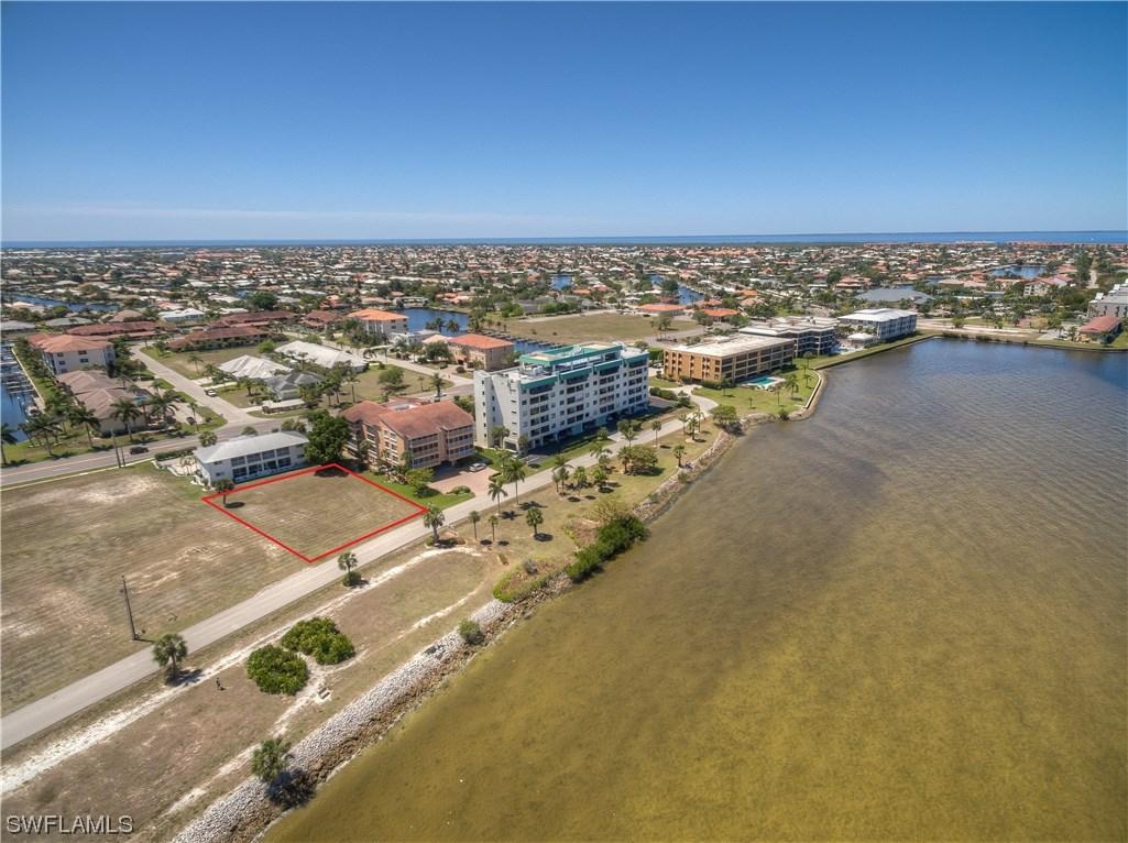 1445 Park Beach Cir., Punta Gorda, FL 33950