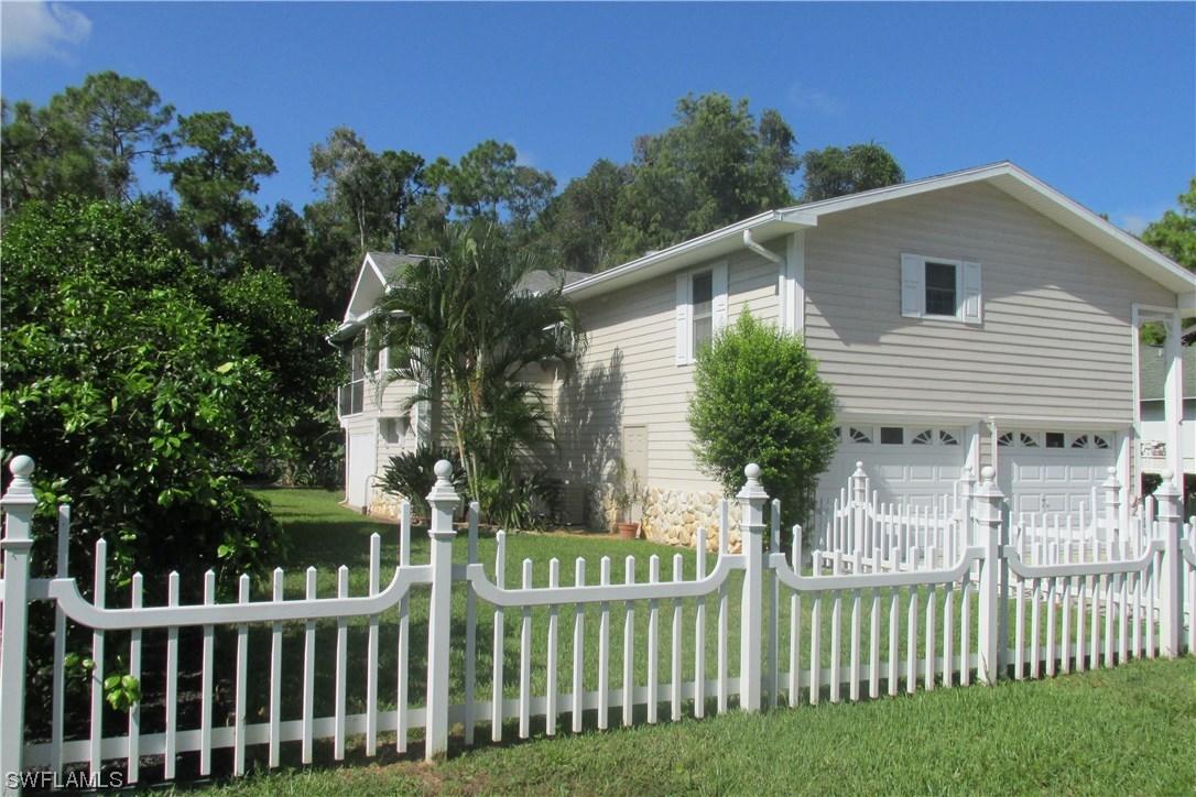 8112 Cypress Dr., Fort Myers, FL 33967