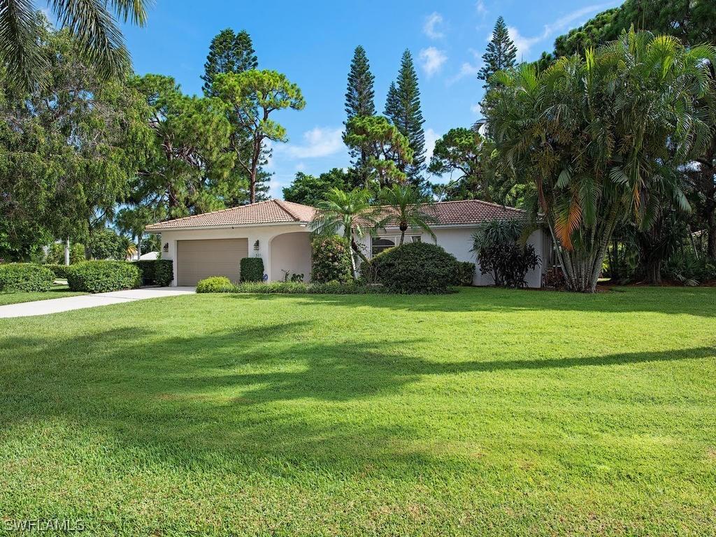 521 Neapolitan Ln., Naples, FL 34103